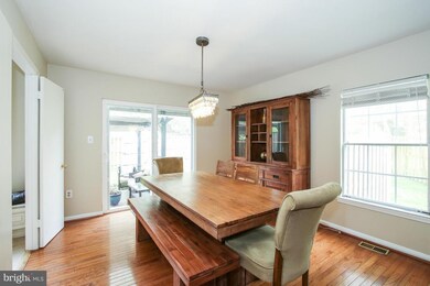 38 Tivoli Lake Ct, Silver Spring, MD 20906 - photo 6