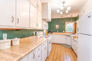 1804 Hawthorne Dr, Cedar Falls, IA 50613 - photo 6