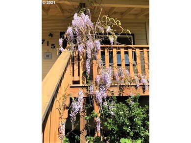 715 Railroad Ave, Myrtle Point, OR 97458 - photo 3