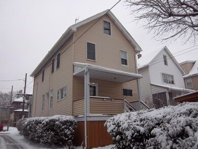 909 Moosic St, Scranton, PA 18505 - photo 2