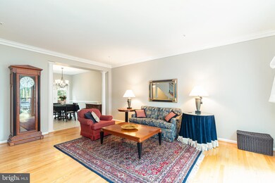 9933 Sherwood Farm Rd, Owings Mills, MD 21117 - photo 2