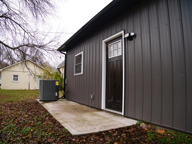 921 H St NW, Miami, OK 74354 - photo 5