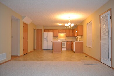 Kitchen Eat Space Family Room