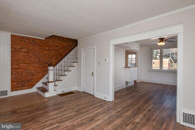 322 S 3rd Ave, Reading, PA 19611 - photo 6