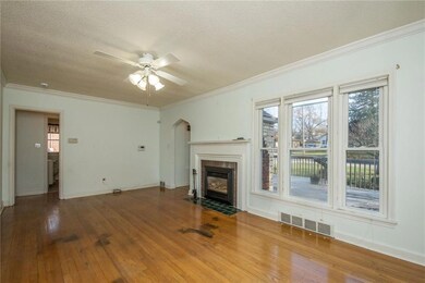 2120 E 29th St, Des Moines, IA 50317 - photo 4