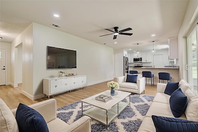 2015 Capri Rd, Valrico, FL 33594 - photo 6