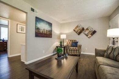5656 Live Oak St unit 116B, Dallas, TX 75206 - photo 4