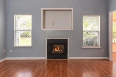 Gas fireplace w/TV cubby