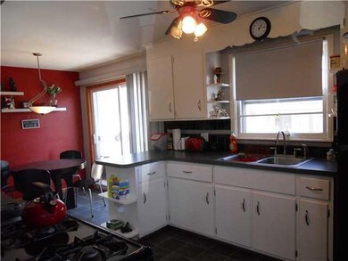 1351 Moll St, North Tonawanda, NY 14120 - photo 4