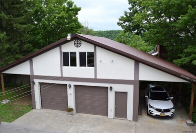 33 Pine St, Corinth, NY 12822 - photo 4