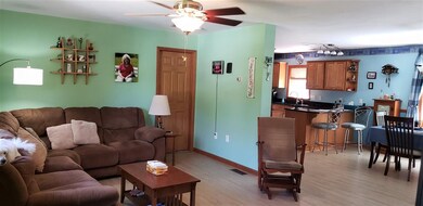 31 W Unity Rd, Claremont, NH 03743 - photo 4