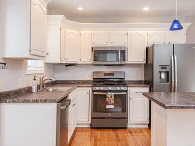 4 English Row, South Grafton, MA 01560 - photo 4