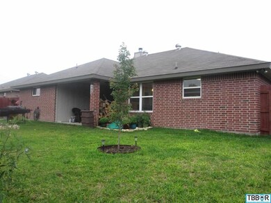 809 Macy Dr, Troy, TX 76579 - photo 2