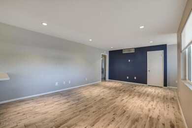 603 E Solana Dr, Tempe, AZ 85281 - photo 7