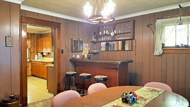 Dining Room/Bar