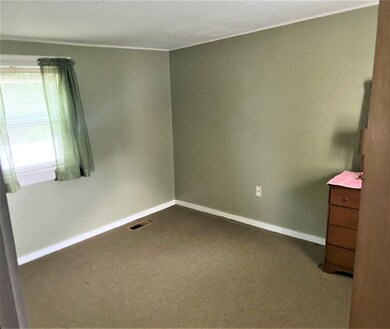 162 Blake St, Newport, VT 05855 - photo 4