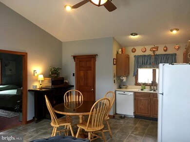 212 Penny Ln, Schuylkill Haven, PA 17972 - photo 6