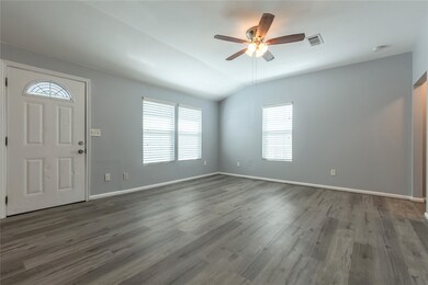 6521 Wheatley St, Houston, TX 77091 - photo 4