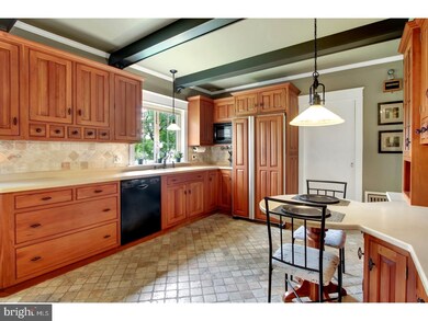 420 Elm Ave, Reading, PA 19605 - photo 7