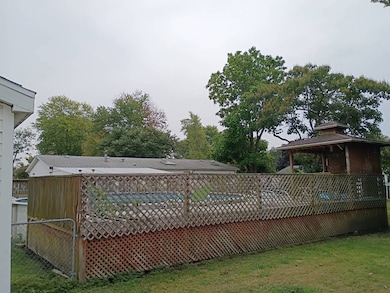 367 Ayers St, Waverly, IL 62692 - photo 5