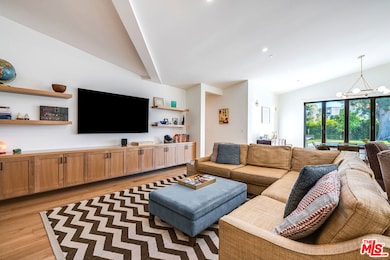 13542 Valleyheart Dr N, Sherman Oaks, CA 91423 - photo 6