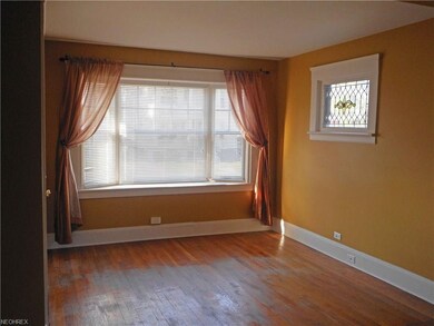 Spacious Living Room with Bay Window