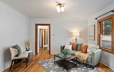 Clean, cozy, and easy to love - an affordable find that’s ready to make you feel right at home!