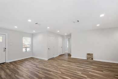 4610 Kingsbury St, Houston, TX 77021 - photo 2