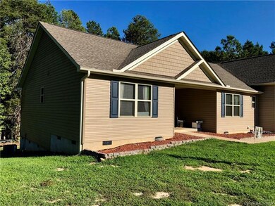 1575 Stonecroft Dr, Lincolnton, NC 28092 - photo 4