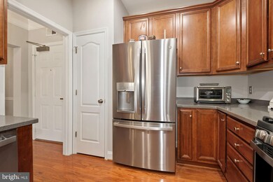 Saintbury Plaza Condominium unit 403, Fairfax, VA 22031 - photo 7