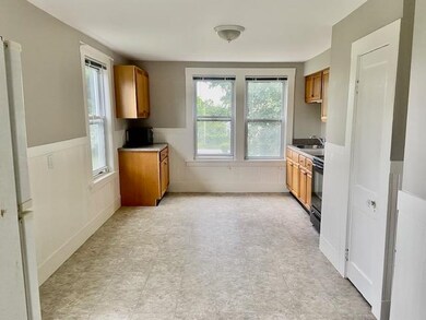 2 Charlotte St unit Second Floor, Nashua, NH 03064 - photo 5