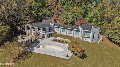 8832 Cove Point Ln, Knoxville, TN 37922 - photo 3