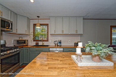 28 Matthew Dr unit 28, Castleton-On-hudson, NY 12033 - photo 6