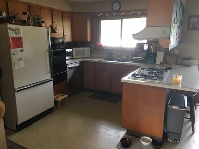 318 Bluebird Ave, Crown Point, IN 46307 - photo 7