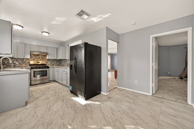 13135 Grassy Briar Ln, Houston, TX 77085 - photo 6