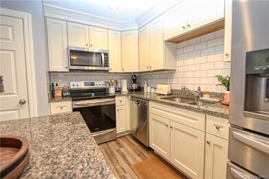 803 Thompson Ave, West Point, VA 23181 - photo 6