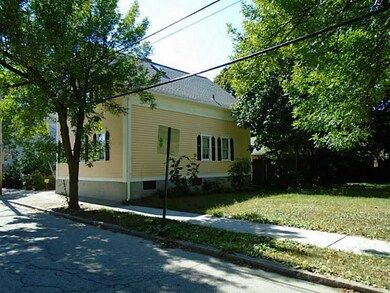 16 Harkness St, Providence, RI 02909 - photo 3