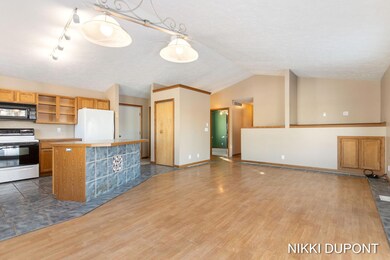 17-web-or-mls-3393-cornerstone-ln