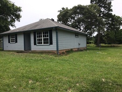 15258 Holly Dr, Montgomery, TX 77316 - photo 2