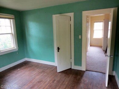 1301 Hickory St, Niles, MI 49120 - photo 6