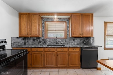 445 Powers Ave, Girard, OH 44420 - photo 4