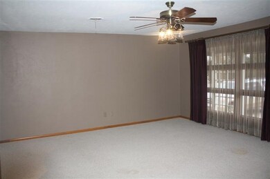 813 S Washington St, Hugoton, KS 67951 - photo 2