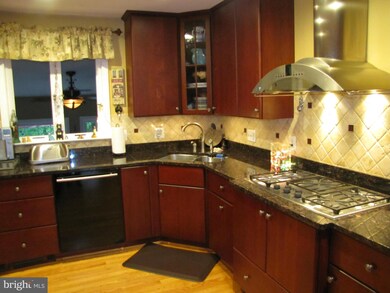 5713 Leaf Ln, Elkridge, MD 21075 - photo 4