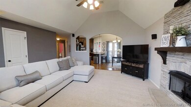 Living into dining & kitchen