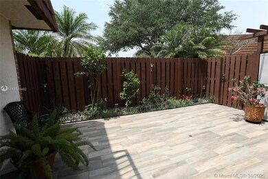 771 SW 119th Way, Davie, FL 33325 - photo 4