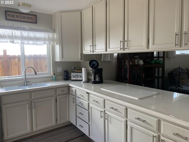 1496 Seacrest Ln, Brookings, OR 97415 - photo 5