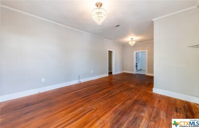 1261 W San Antonio St, San Marcos, TX 78666 - photo 5