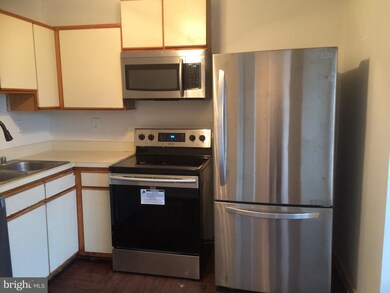 1328 Dillon Ct, Capitol Heights, MD 20743 - photo 5