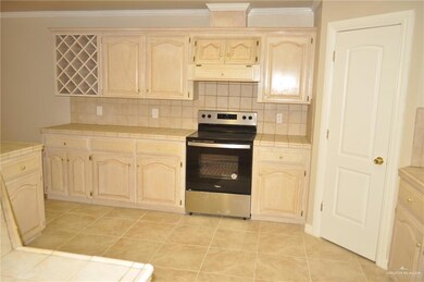 2804 Las Cruces Dr, Edinburg, TX 78539 - photo 5