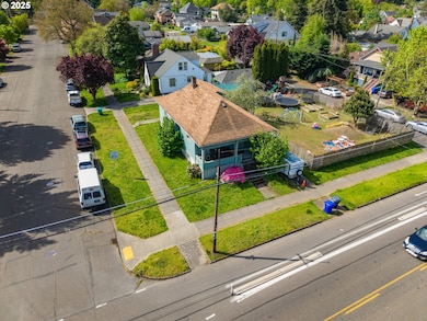 2104 N Rosa Parks Way, Portland, OR 97217 - photo 3